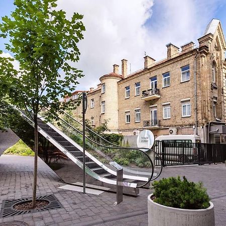 Luxury Apartment In Gedimino Av. Вильнюс Экстерьер фото