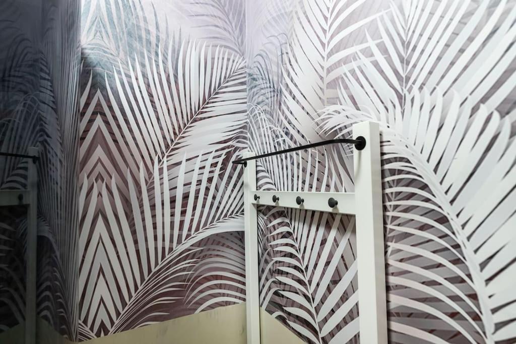 Luxury Apartment In Gedimino Av. Вильнюс Экстерьер фото