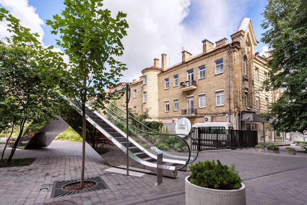 Luxury Apartment In Gedimino Av. Вильнюс Экстерьер фото