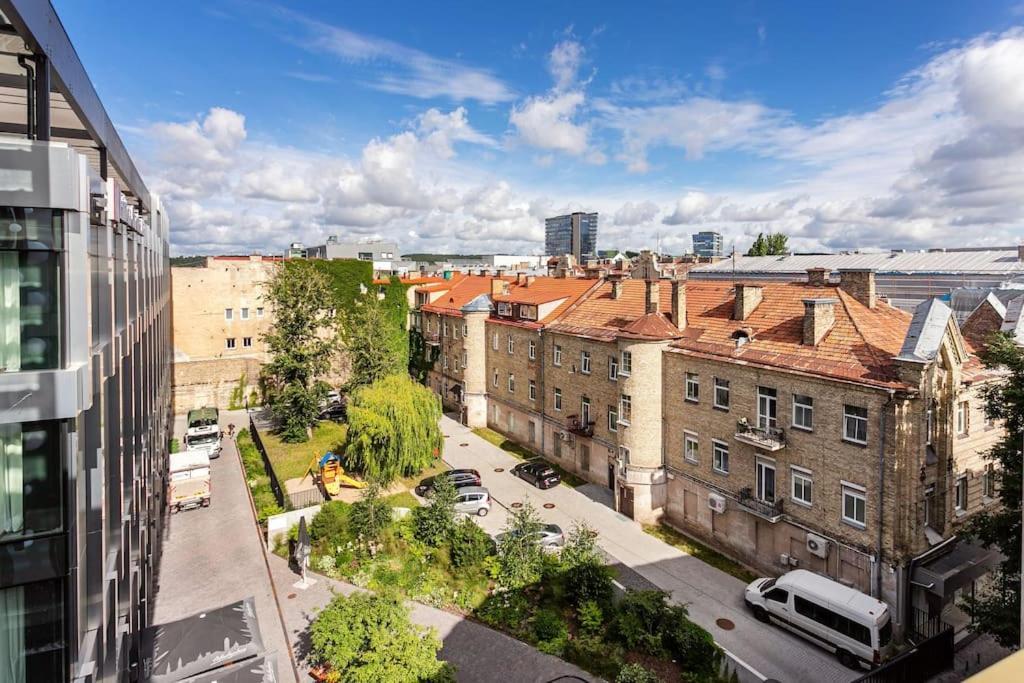 Luxury Apartment In Gedimino Av. Вильнюс Экстерьер фото
